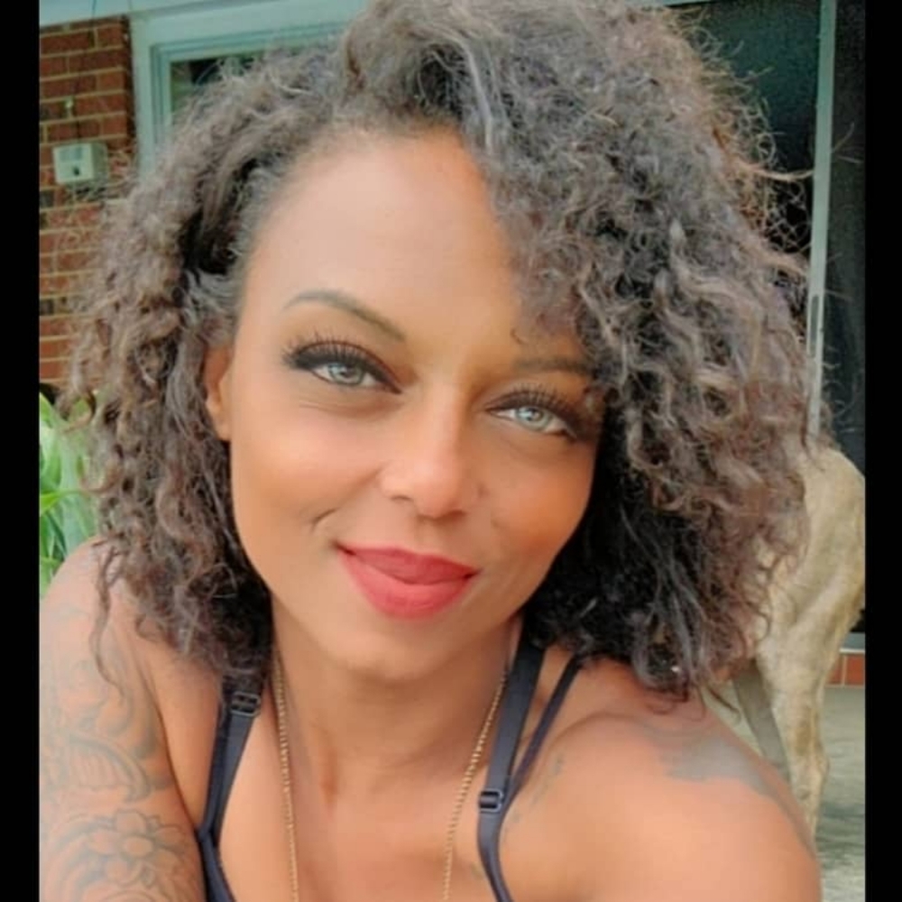 Meet your Posher, Shenine